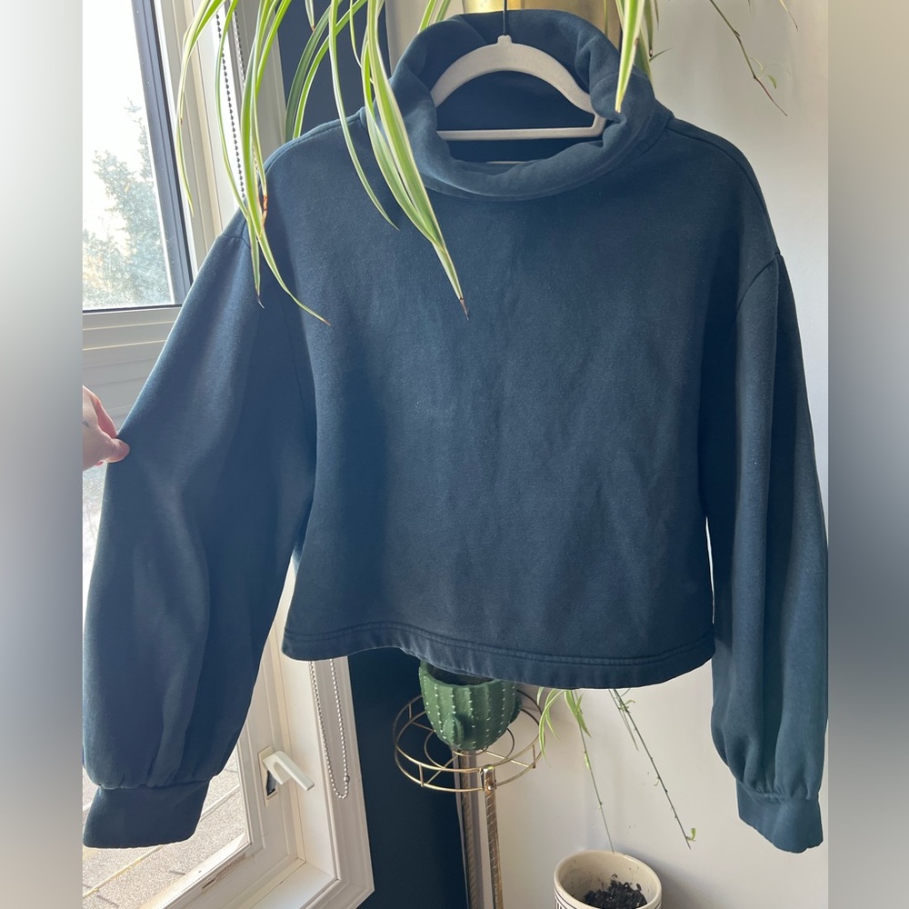 Paper Label Cropped Sweatshirt